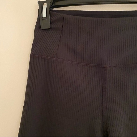 Girlfriend Collective Bike Shorts Black Ribbed High Rise Activewear Small NWT - Picture 5 of 5
